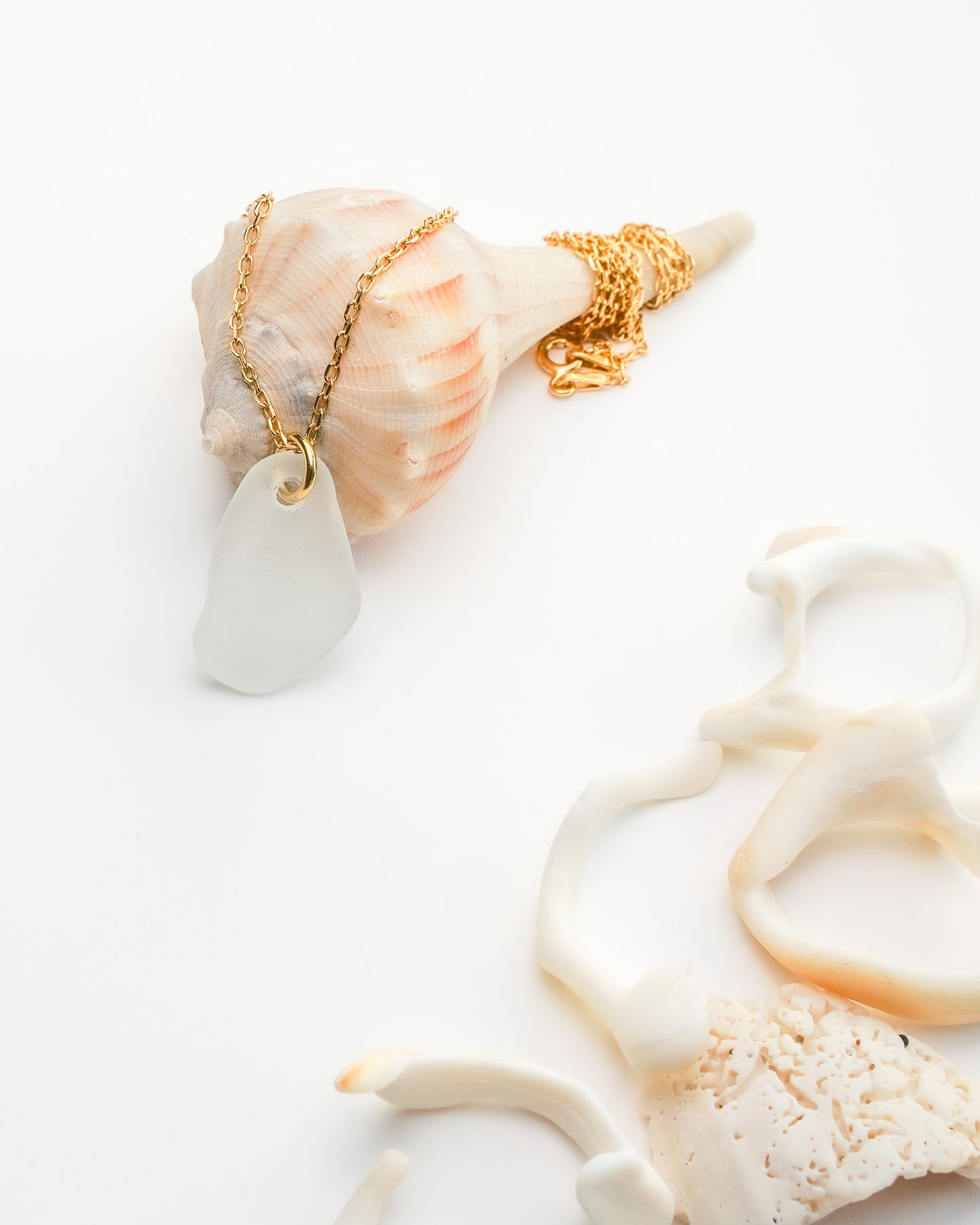 Collana Vela in vetro di mare placcato oro 18K 